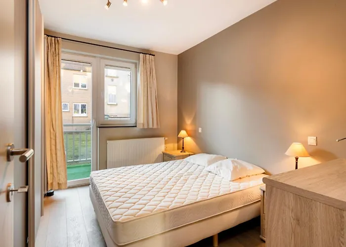 In With Marina View Apartment